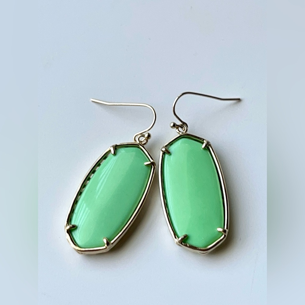 Kendra Scott Earrings - Picture 2 of 3